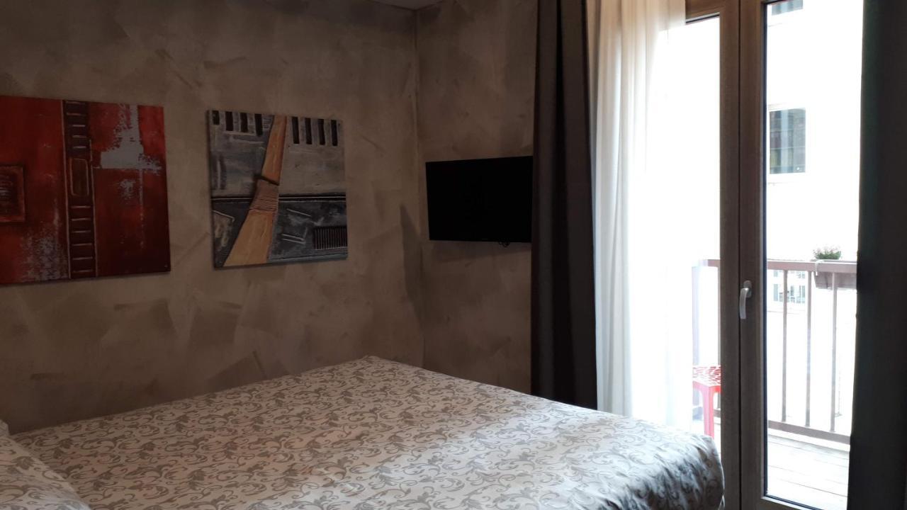 Bed & Rooms , Apartments Corte Rossa 蒂拉诺 外观 照片