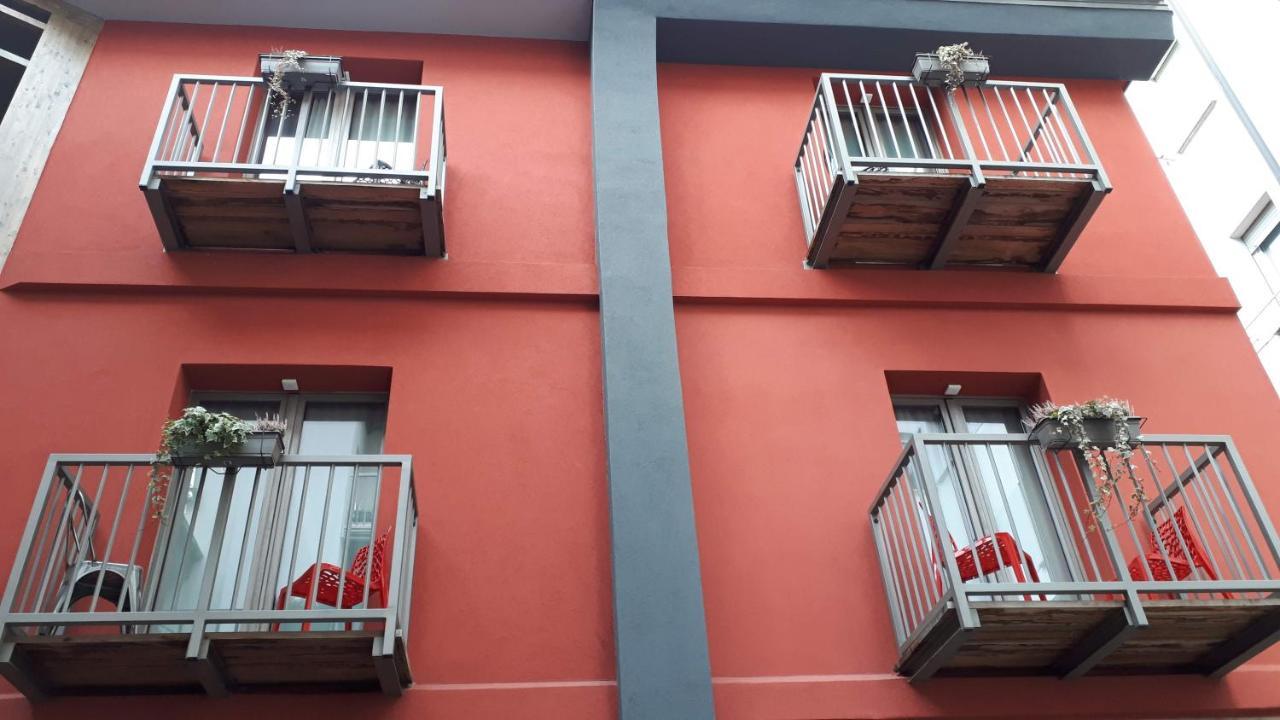 Hotel Bed & Rooms , Corte Rossa -1 Min Walk To Bernina Express 蒂拉诺 外观 照片