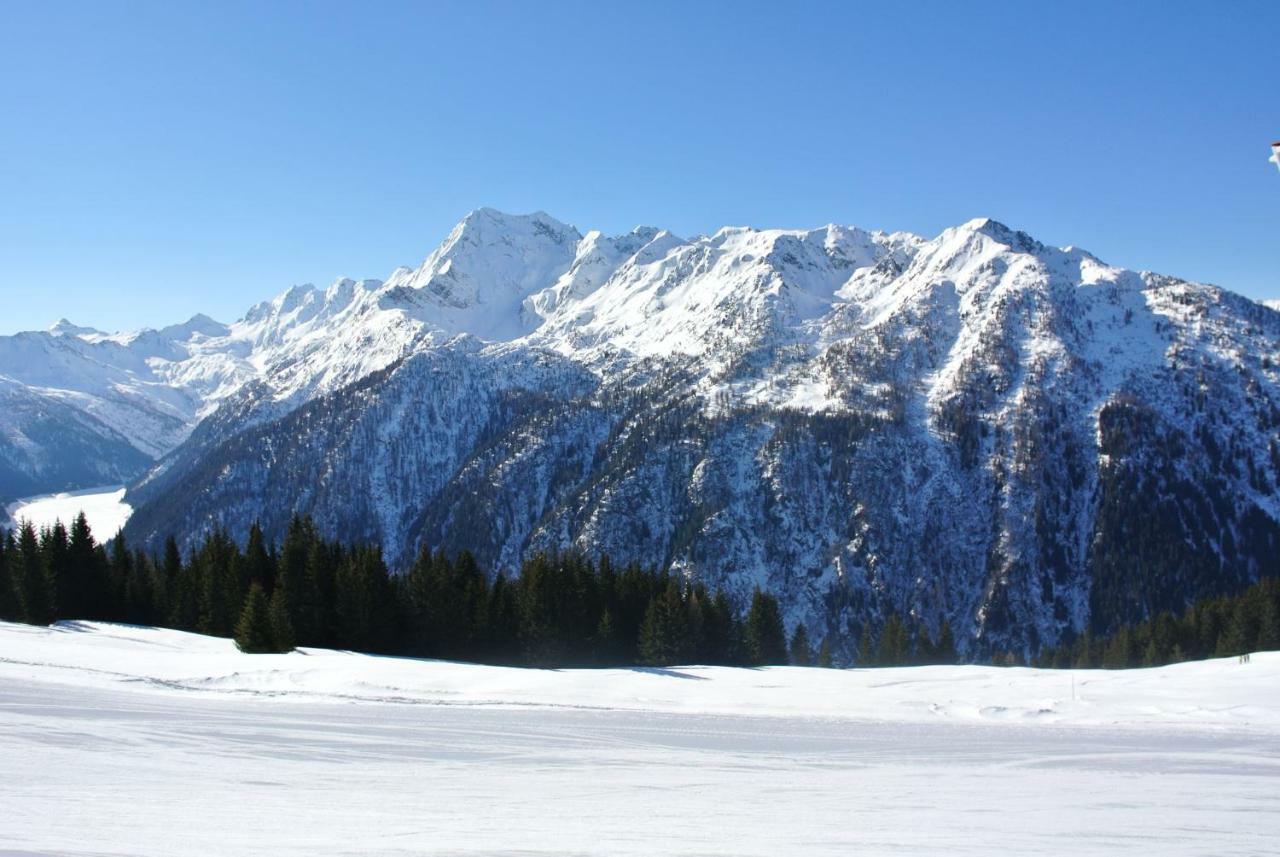 Hotel Bed & Rooms , Corte Rossa -1 Min Walk To Bernina Express 蒂拉诺 外观 照片