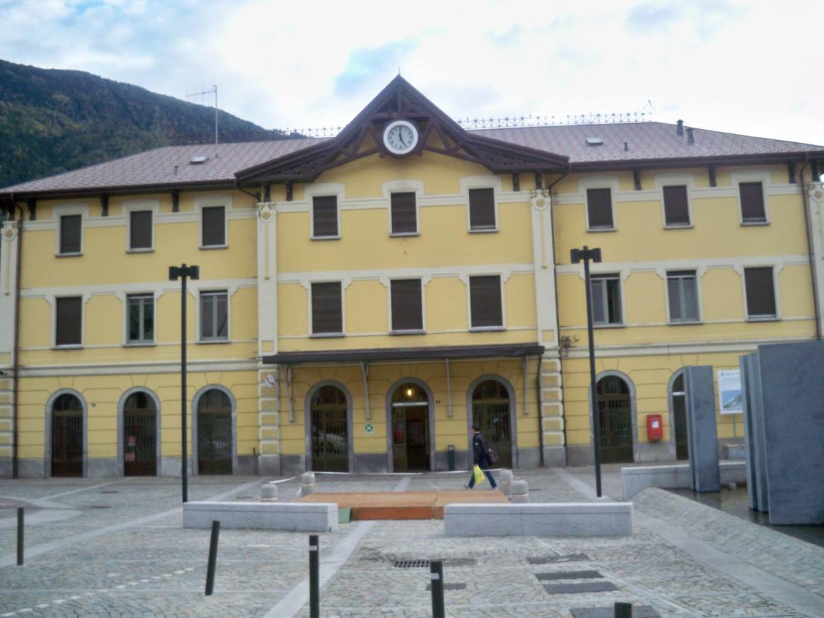Hotel Bed & Rooms , Corte Rossa -1 Min Walk To Bernina Express 蒂拉诺 外观 照片
